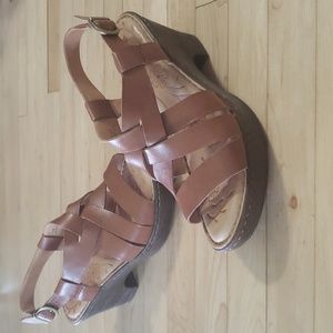 BORN Women's CARMO F22806 Cognac Strappy Platform Sandals Size 7